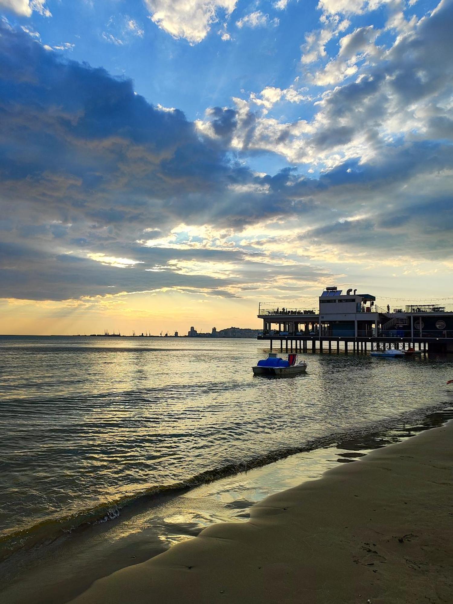 Sandy Blue Sea Дуррес Экстерьер фото